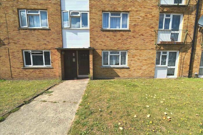 2 Bedroom Flat To Rent In Princes Avenue, Dartford, DA2