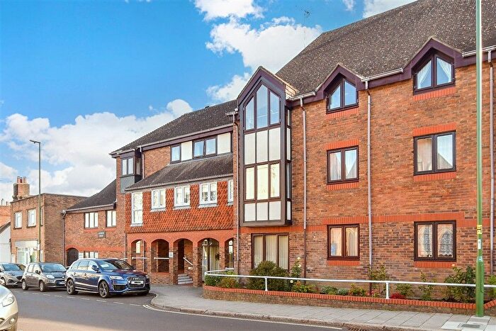 1 Bedroom Flat For Sale In Jasmine Court, Horsham, West Sussex, RH12