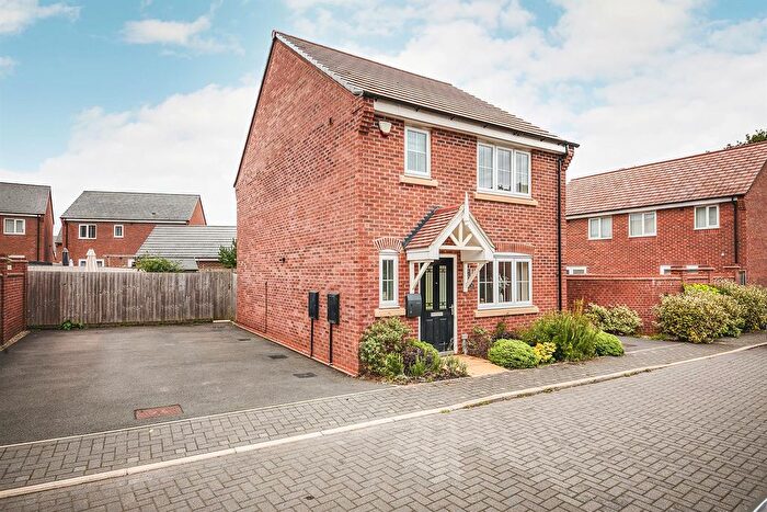 3 Bedroom Detached House For Sale In Chicory Close, Mickleover, Derby, DE3