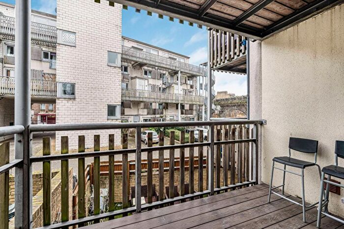 2 Bedroom Flat To Rent In John Ruskin Street, SE5