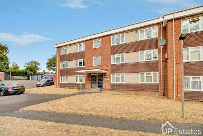 2 Bedroom Apartment For Sale In Albion Street, Kenilworth, CV8