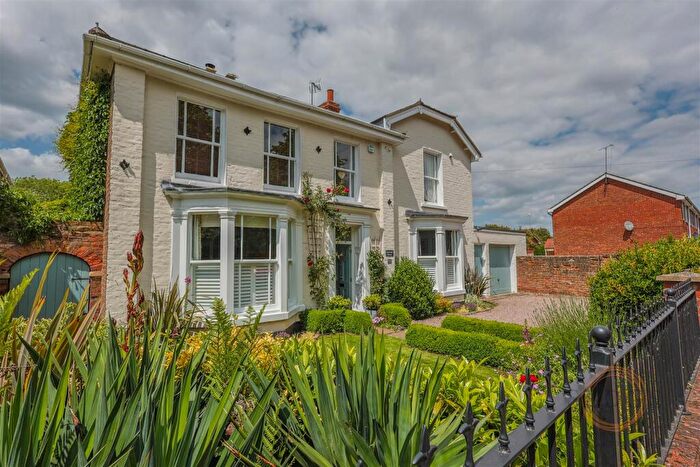 5 Bedroom Detached House For Sale In London Road, Spalding, PE11