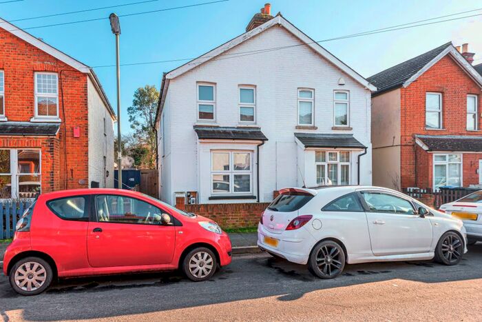 5 Bedroom Semi-Detached House To Rent In Milton Road, Egham, TW20