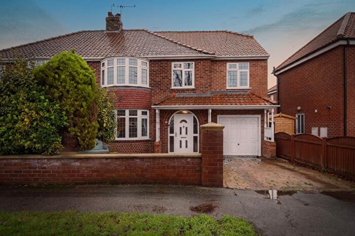 5 Bedroom Semi Detached House For Sale In Manor Lane, Rawcliffe, York, YO30