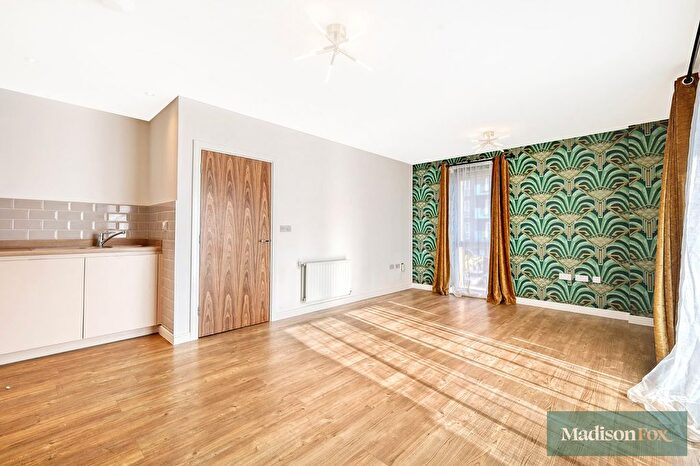 2 Bedroom Flat For Sale In Handley Page Road, Barking, IG11