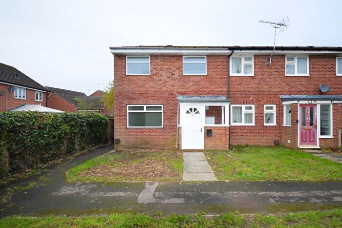 3 Bedroom End Of Terrace House To Rent In Bradshaw Road, Chichester, PO19