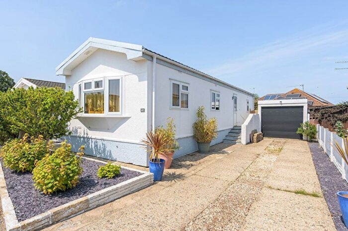 1 Bedroom Park Home For Sale In Sunninghill Close, Bradwell, NR31