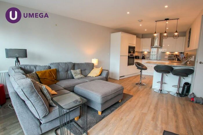 2 Bedroom Flat To Rent In Lower Gilmore Bank, Fountainbridge, Edinburgh, EH3