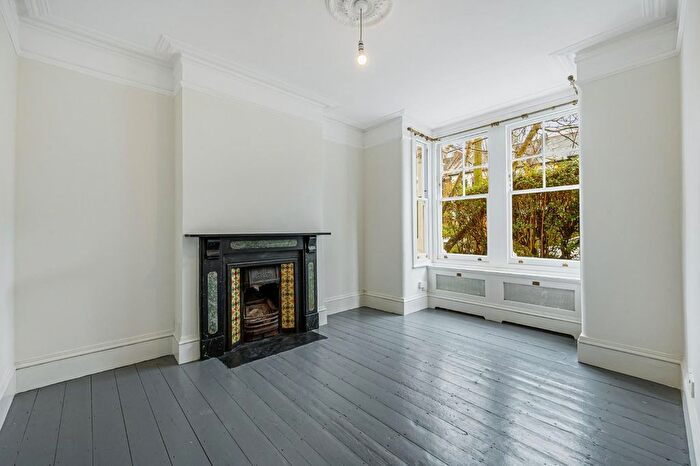 2 Bedroom Flat To Rent In Bollo Bridge Road, Acton, W3