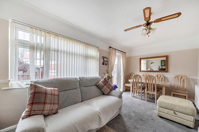 2 Bedroom Bungalow For Sale In Brookfields Avenue, Mitcham, CR4