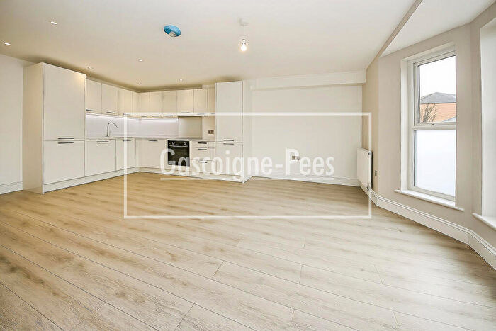 1 Bedroom Flat To Rent In Canbury Park Road, KT2