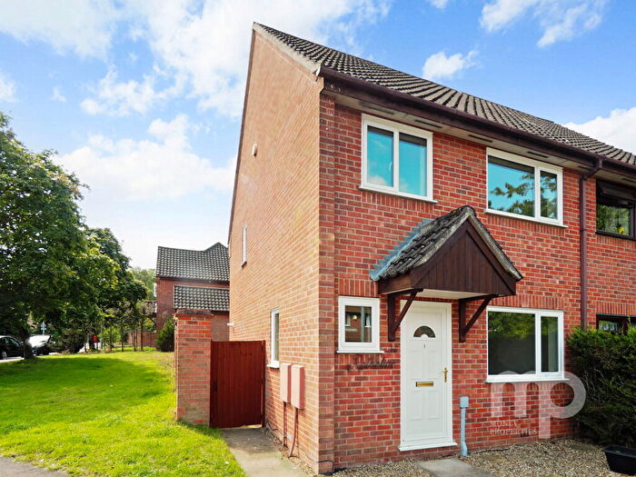 3 Bedroom End Of Terrace House For Sale In Briton Way, Wymondham, Norfolk., NR18