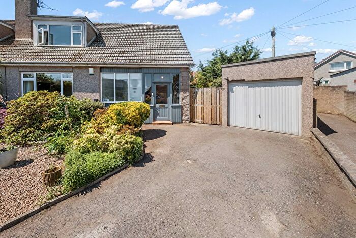 3 Bedroom Semi-Detached House For Sale In Strathbeg Place, Dundee, DD5