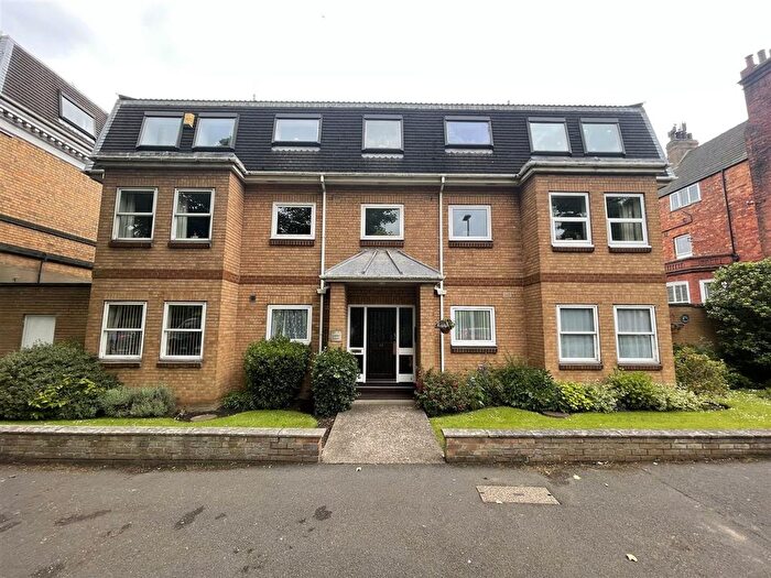 2 Bedroom Flat For Sale In Filey Road, Linwood Court, YO11