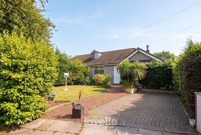 3 Bedroom Semi-Detached Bungalow For Sale In Laceby Road, Grimsby, DN34