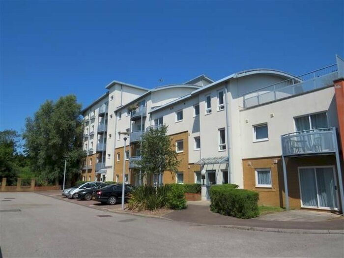 2 Bedroom Flat To Rent In Trafalgar Gardens, Crawley RH10