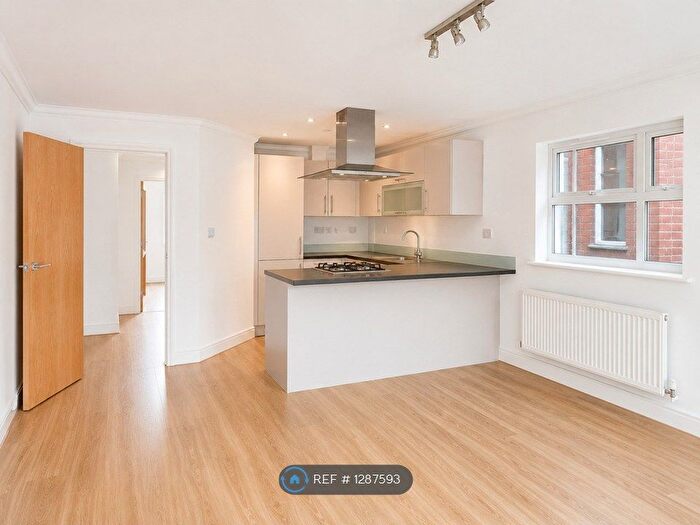 2 Bedroom Flat To Rent In Walter Mead Close, Ongar, CM5