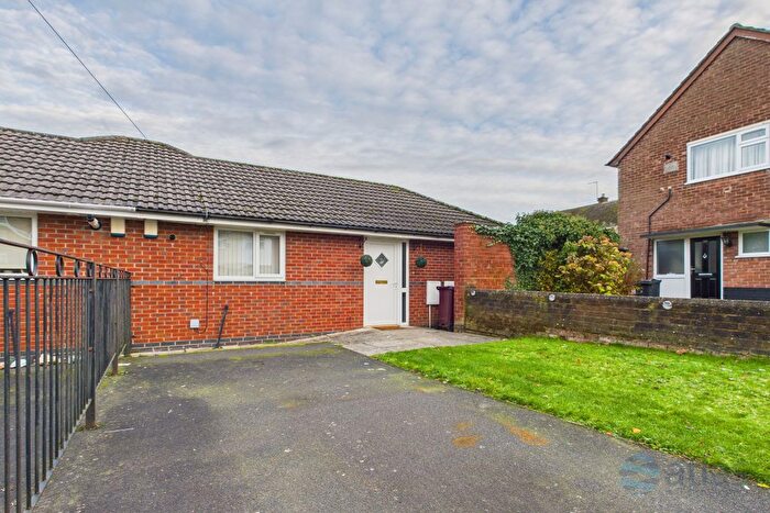 2 Bedroom Semi Detached Bungalow To Rent In Markfield Crescent, Woolton, L25