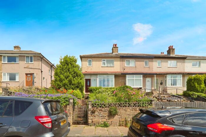 3 Bedroom End Of Terrace House For Sale In Scott Lane West, Riddlesden, Keighley, BD20