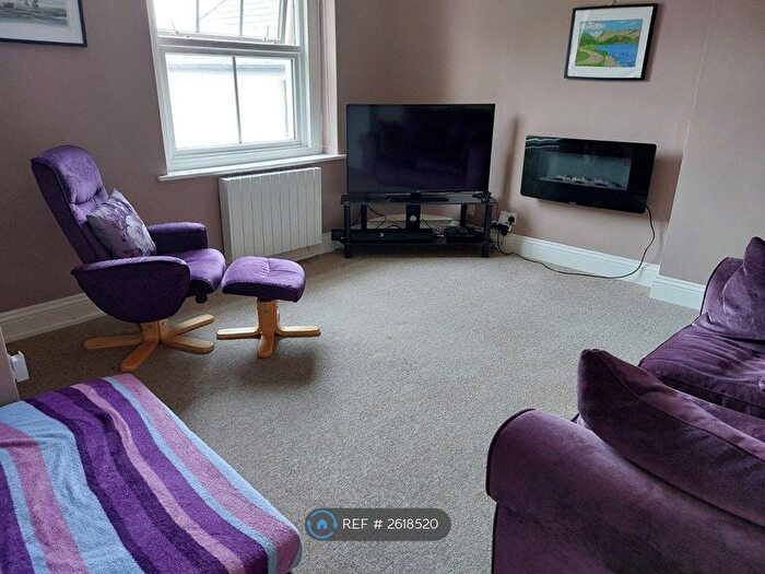 2 Bedroom Flat To Rent In The Hopcott, Minehead, TA24