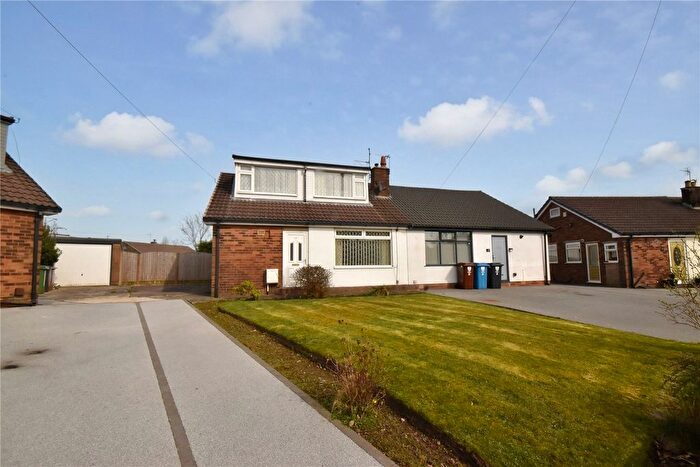 3 Bedroom Semi Detached Bungalow For Sale In Lily Street, Royton, Oldham, Greater Manchester, OL2
