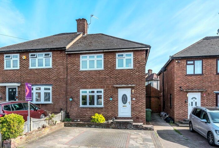 3 Bedroom Semi-Detached House To Rent In Firbank Road, Collier Row, Romford, RM5