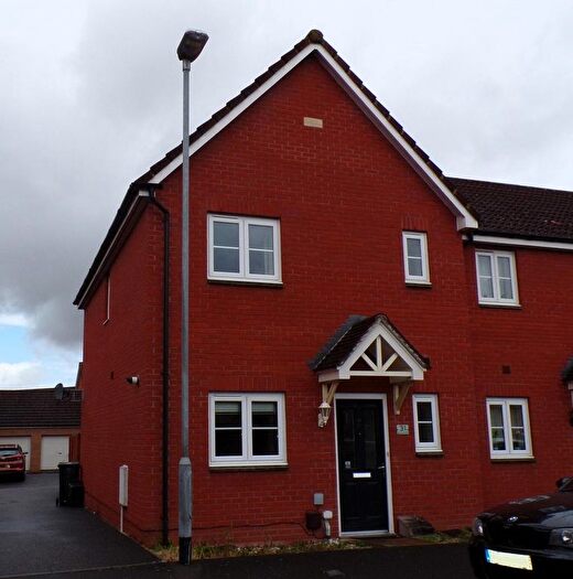 3 Bedroom Semi-Detached House To Rent In Savannah Drive, Bridgwater, TA6