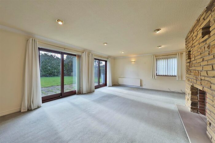 4 Bedroom Detached House For Sale In Temple Garth, Copmanthorpe, York, North Yorkshire, YO23