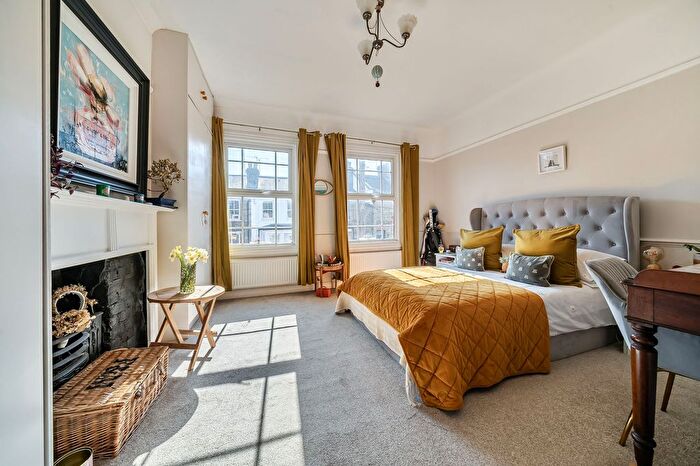 1 Bedroom Flat For Sale In Oxford Road, Windsor, SL4