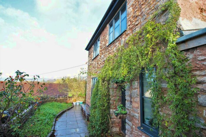 2 Bedroom Cottage For Sale In Swans Lane, Cheddar, BS27