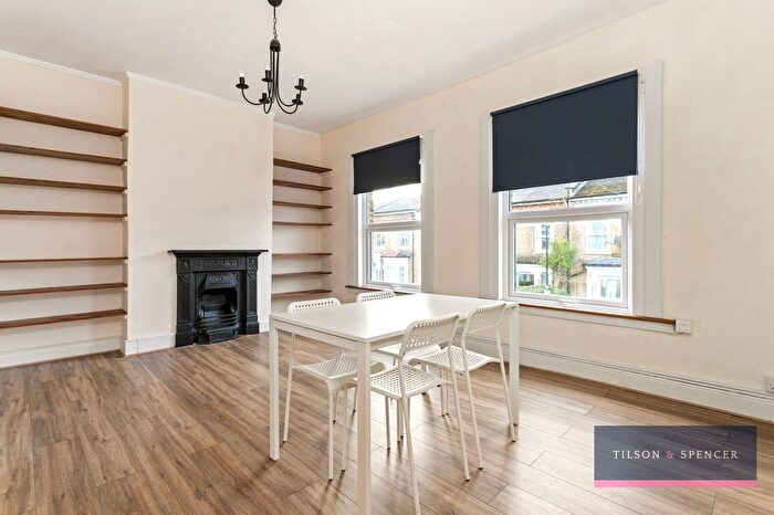 1 Bedroom Flat For Sale In Elsden Road, Tottenham, N17