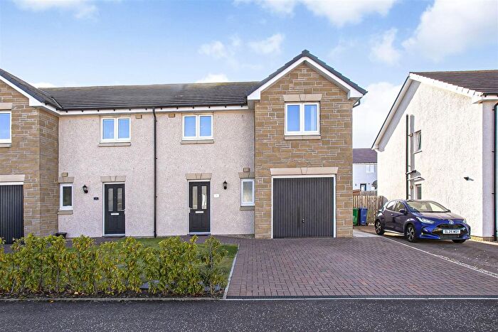3 Bedroom Semi-Detached House For Sale In Gorse Wynd, Inverkeithing, KY11