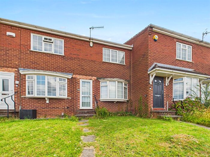 2 Bedroom Town House To Rent In Howbeck Road, Arnold, Nottingham, NG5