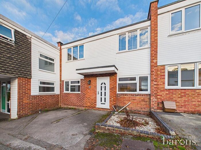 3 Bedroom Terraced House For Sale In Arun Court, Riverdene, Basingstoke, RG21