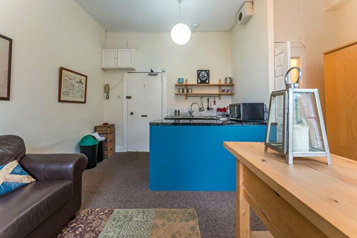 1 Bedroom Flat To Rent In Gayfield Square, East End, Edinburgh, EH1