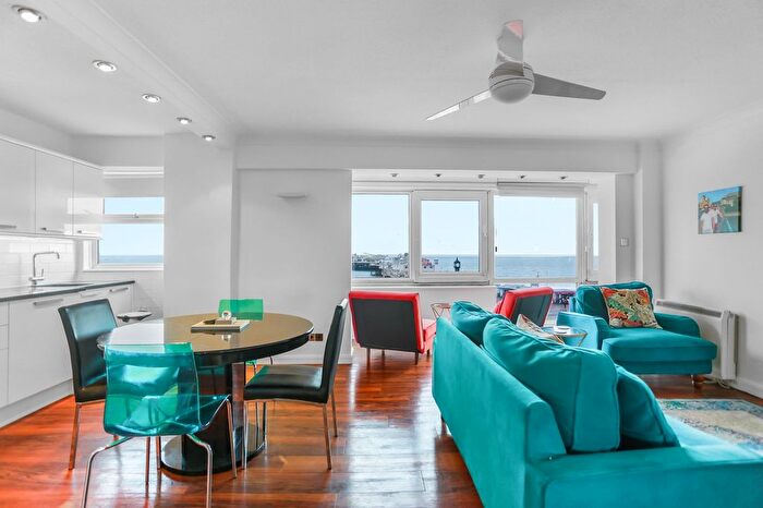 2 Bedroom Flat For Sale In Marine Parade, Brighton, BN2