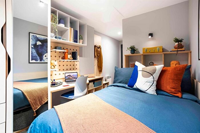 1 Bedroom Flat To Rent In University Road, Belfast, BT7