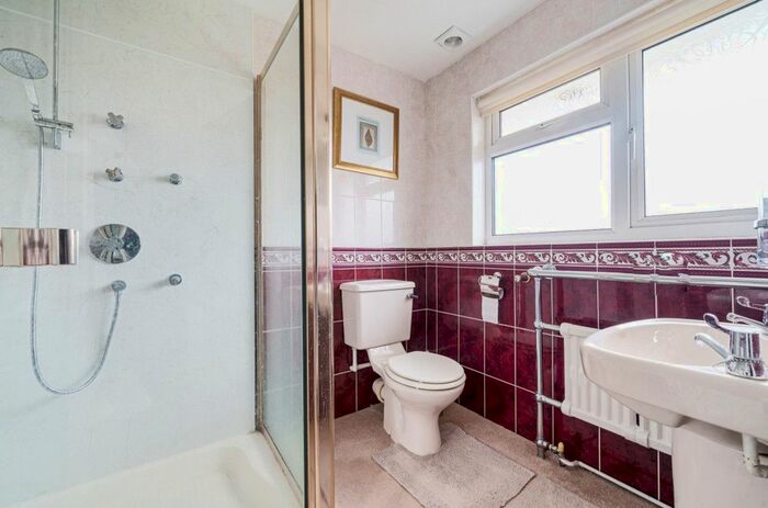 4 Bedroom Detached House For Sale In Marlborough Park, Havant, Hampshire, PO9