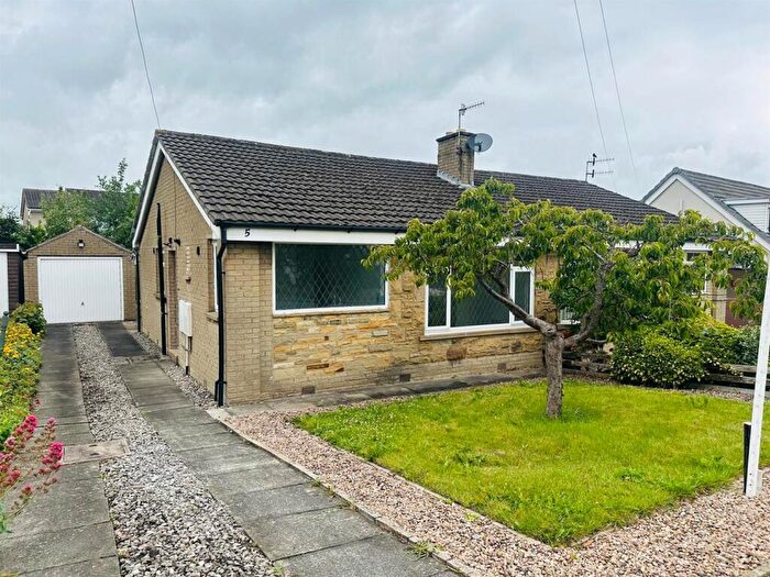 2 Bedroom Bungalow To Rent In Currer Walk, Steeton, BD20