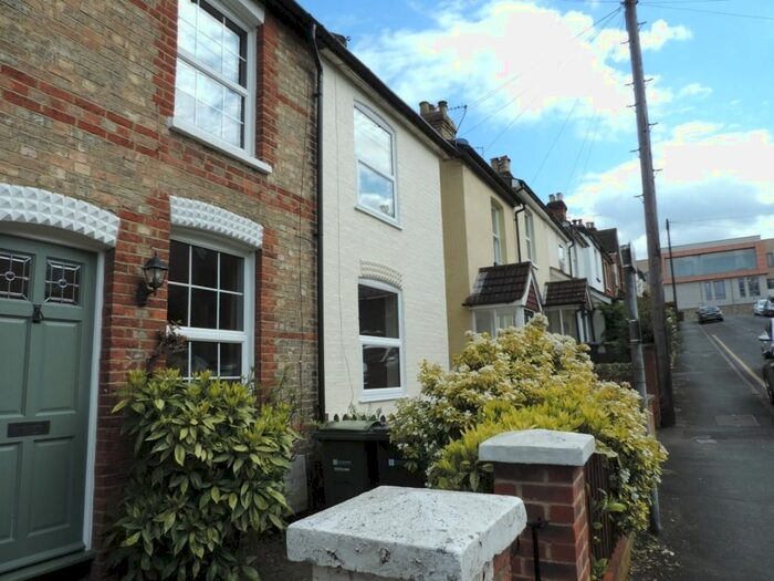3 Bedroom Terraced House To Rent In Ludlow Rd, Guildford GU2