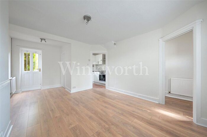 2 Bedroom Terraced House To Rent In Falloden Way, London, NW11