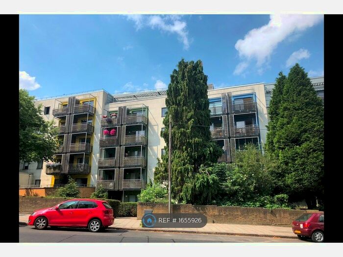 2 Bedroom Flat To Rent In Elder Road, London, SE27