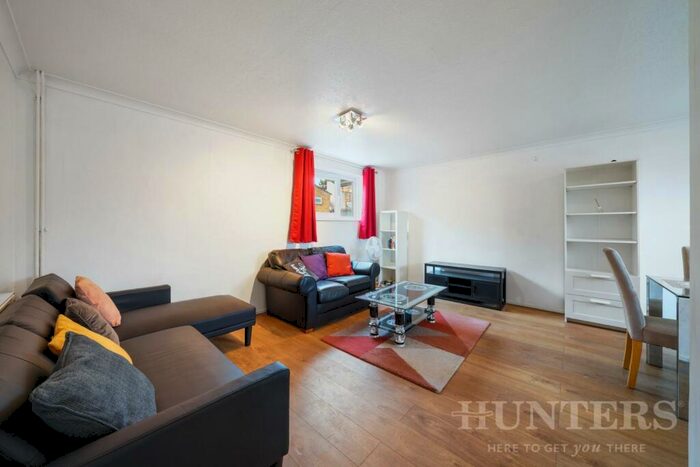 2 Bedroom Flat To Rent In Russell Road, London, N15
