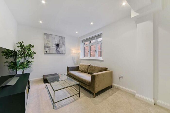 2 Bedroom Flat To Rent In Pynnacles Close, Stanmore, Stanmore, HA7