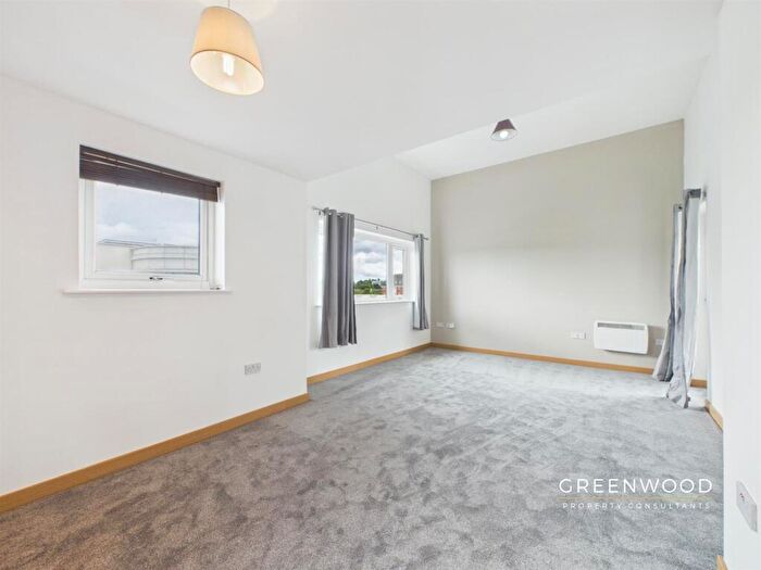 2 Bedroom Apartment To Rent In Hawkins Road, Colchester, CO2