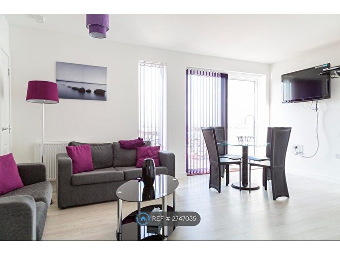 2 Bedroom Flat To Rent In Spring Drive, Trumpington, Cambridge, CB2