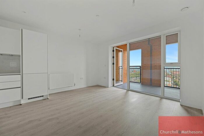 1 Bedroom Flat To Rent In East Acton Lane, Acton, W3