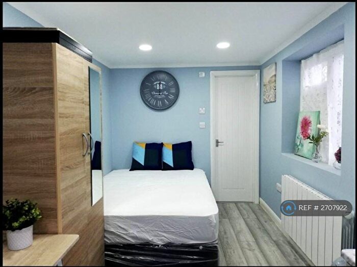 Studio To Rent In Studio Room, Ilford, IG5