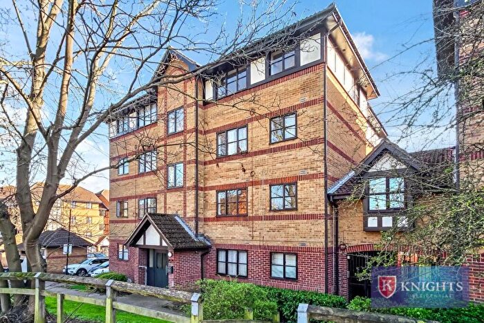 Studio For Sale In Somerset Gardens, White Hart Lane, London, N17