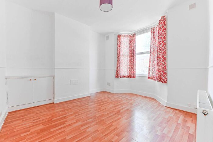 4 Bedroom Property To Rent In Bensham Grove, Thornton Heath, CR7